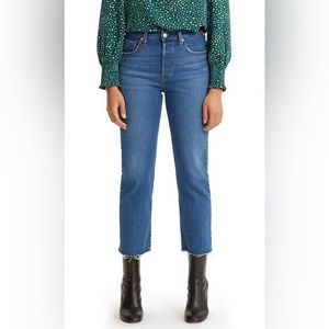 Women’s Levi’s 501 crop jeans in Charleston in the Fray Dark Indigo. Size 26.